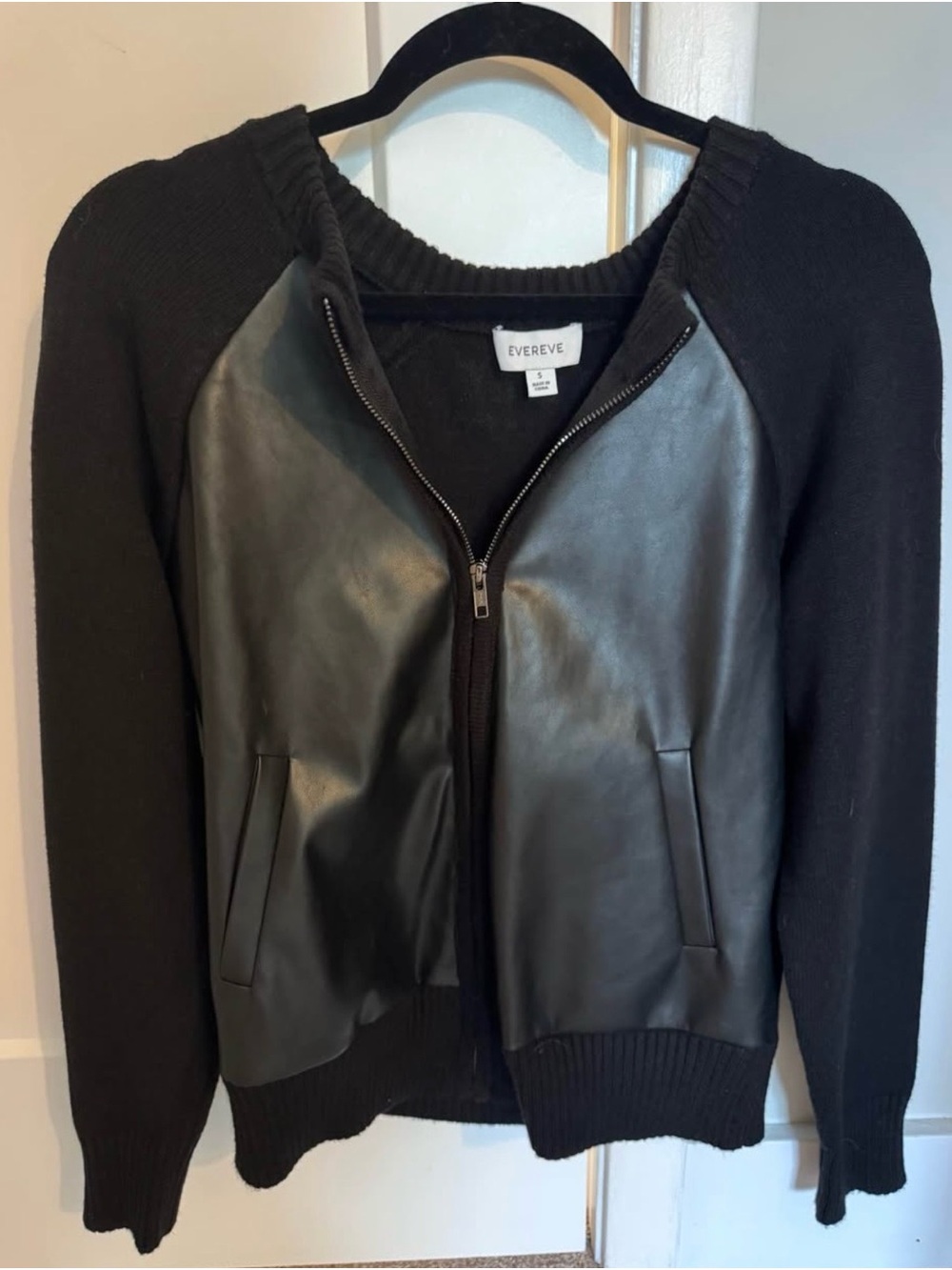 Evereve Women's Black Faux Leather Front Zip sweater Jacket